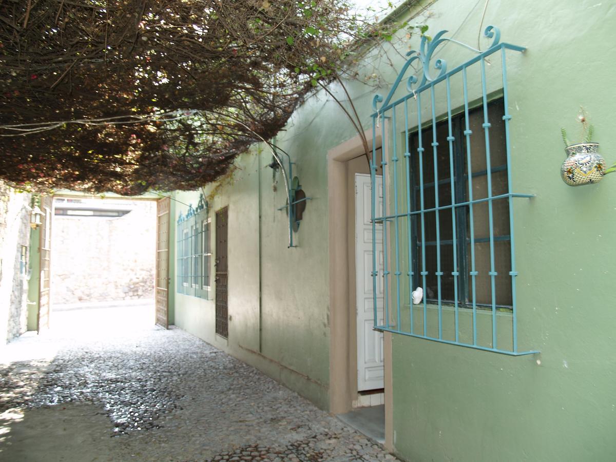 Casa Los Relojes Альенде Экстерьер фото